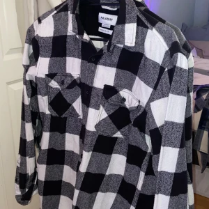 Fin rutig skjorta, Strl S - Välidigt fint skick!