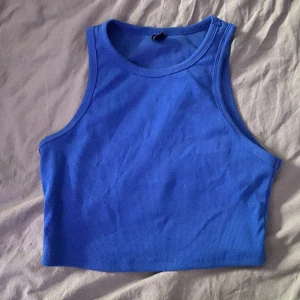 Blåt linne - Säljer blått linne från SHEIN använt några gånger👚🩷