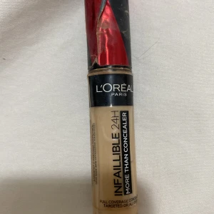 Concealer  - Använd den några gånger inte min färg  köpte den för 130