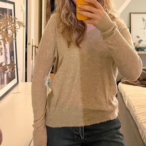 Zadig tröja - Tunn kashmirtröja från Zadig & Voltaire✨ sparsamt använd och i bra skick! 
