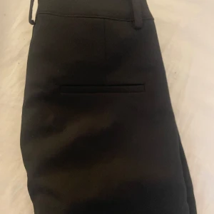 Kostymbyxor  - Fina kostymbyxor använda en gång.