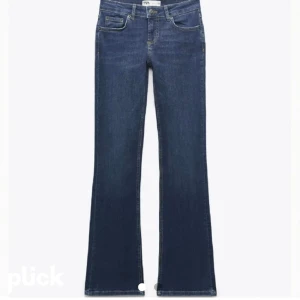 Low waist jenas zara - sjukt sköna stetchiga jenas ifrån zara. Knappt använda, som nya