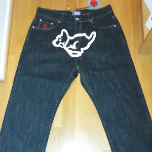 Helt oanvända Billionaire Boys Club jeans. Riktigt feta🔥🔥