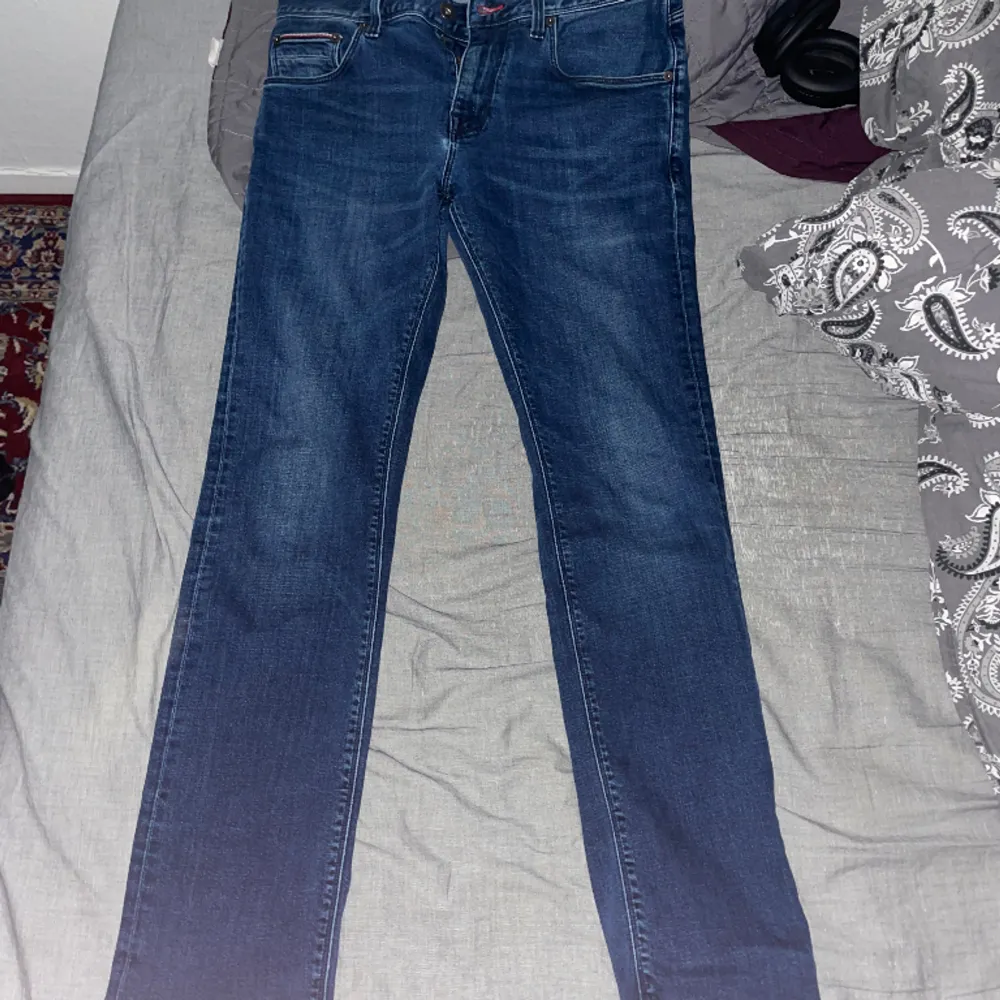 Snygga jeans i mycket bra skick. 32x32. Nypris 1300kr.. Jeans & Byxor.