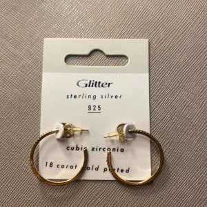 Örhängen från glitter - Ett impulsköp som aldrig har kommit till användning.💖köpta för 349kr.  18 karat guld platerade. 