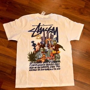 stussy tee - Brand new white with blue details