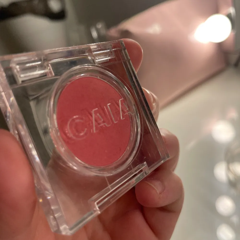 Säljer min superfina rosa ögonskugga från Caia!💞 Färgen 