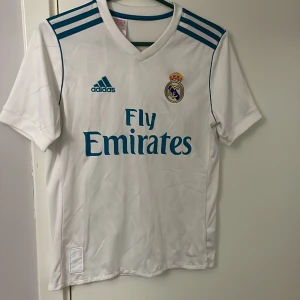 Real Madrid tröja S - Äkta real Madrid tröja från Spanien i S