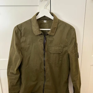 CP Company jacka - CP Company jacka i gott skick. Storlek S. Kom med prisförslag.