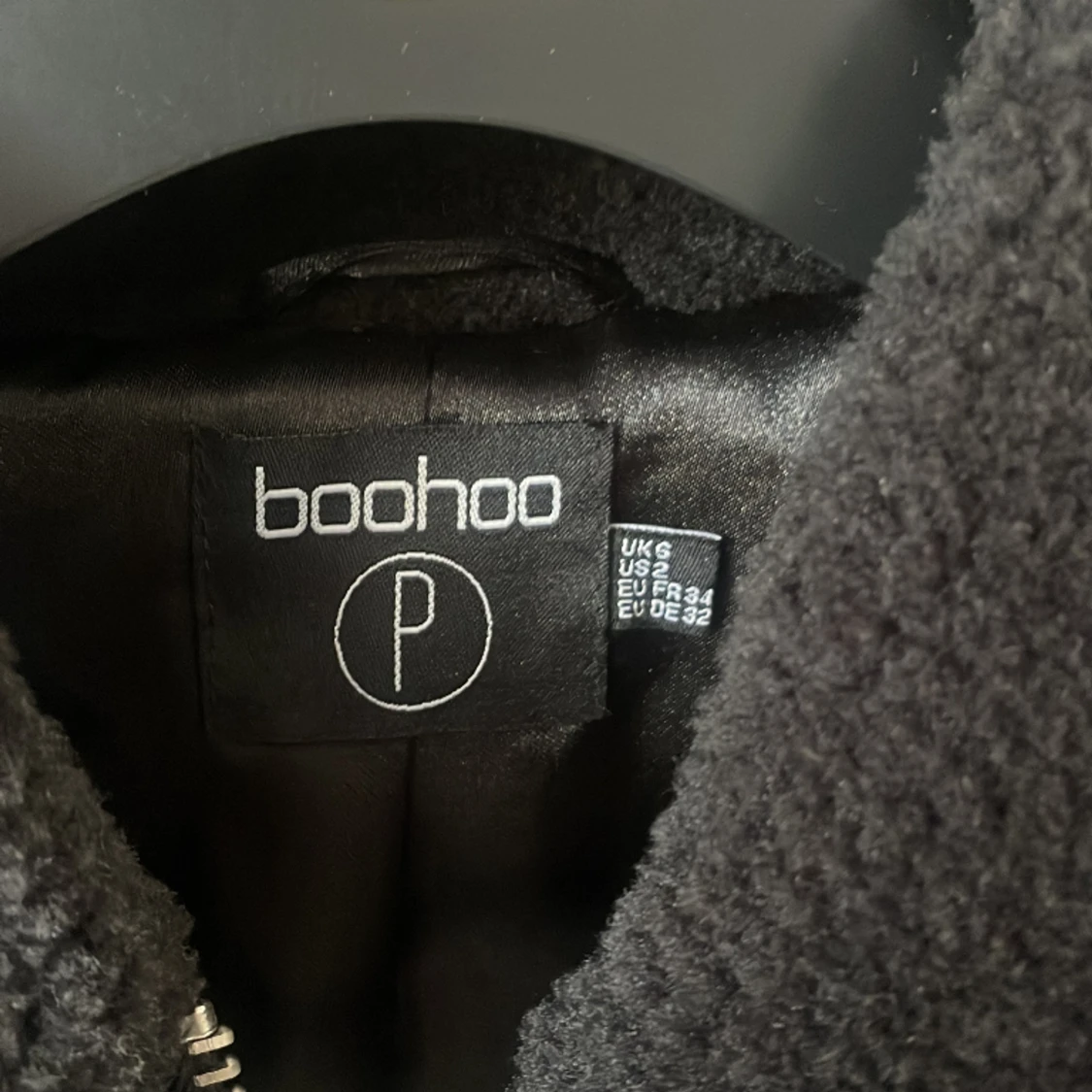 Svart teddyjacka - 90