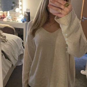 jätte mysig tröja från H&M💕 - väl använd men i bra skick💗