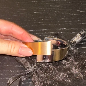 Calvin klein armband  - Silver /guld  Super fint .  Inköpt 2021 som nytt 