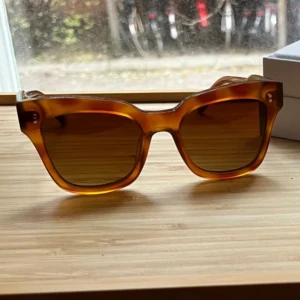 Chimi glasögon  - Säljer nu mina 07 chimi glasögon då inte det kommer till användning 💗