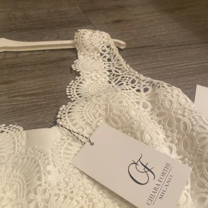 Klänning  - Säljer denna fina klänning jag aldrig har använt💗 skriv för fler bilder. Pris kan diskuteras 💗