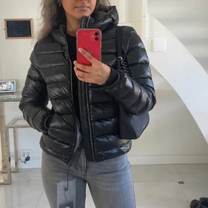 Colmar jacka  - Helt ny colmar jacka. Skriv för fler eventuella frågor eller bilder! Pris kan diskuteras eventuellt 