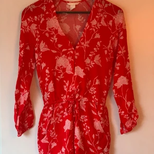 Så himla fin shortsdress - Så himla fin shortsdress strl32 från HM