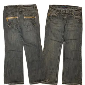 Lowwaist jeans. Helt oanvända, säljer för de va för korta för mig  Mått: ytterbenslängd - 101 cm, midjemått - 45cm, benöppning - 24 cm.  (storlek 12/40)  Skriv gärna om ni undrar nåt!☺️pris kan diskuteras 