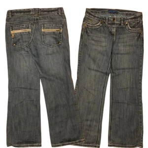 Lowwaist jeans  - Lowwaist jeans. Helt oanvända, säljer för de va för korta för mig  Mått: ytterbenslängd - 101 cm, midjemått - 45cm, benöppning - 24 cm.  (storlek 12/40)  Skriv gärna om ni undrar nåt!☺️pris kan diskuteras 
