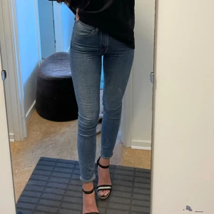 Jeans från tiger of sweden  - Jeans från märket tiger of sweden. Storlek 25/30. 🩵Inköpta på NK i Göteborg! 