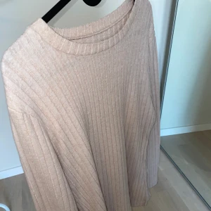 Tröja - Slits på sidorna