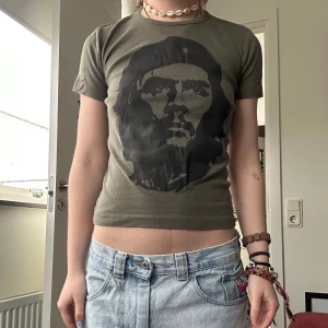 Che guevara baby tee tshirt topp - baby tee top bought from berlin