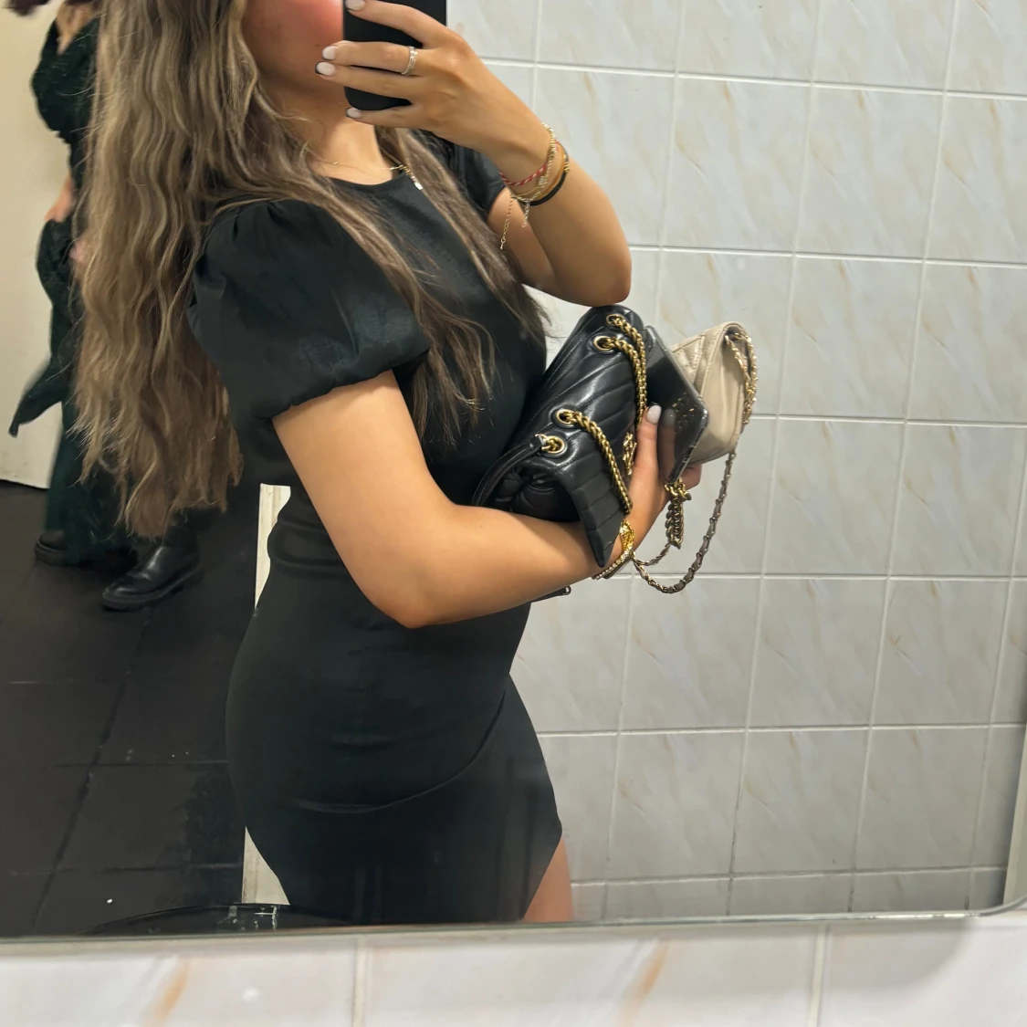 Öppen rygg klänning svart - 91