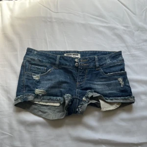 Lowwaist shorts - Skitsnygga lågmidjade shorts inför sommaren. Storlek 34💕