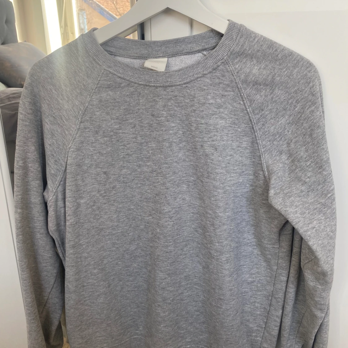 Grå sweatshirt - 91