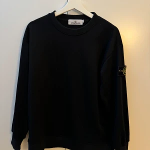 Stone island tröja - Säljer min stone island tröja som är aldrig använt (nyskick) 