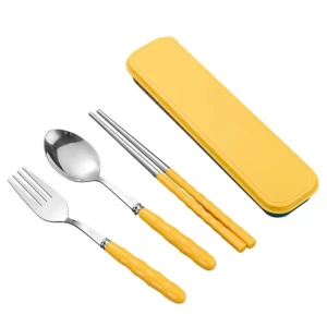 Bestick  - "Gör ditt liv enklare, oavsett var du är📍Våra bestick är inte bara vackra och slitstarka🍴 de tål också diskmaskin vilket gör dem perfekta för utflykter och jobbet. 🧺 Njut av bekvämligheten med högkvalitativa bestick som är redo för alla äventyr! 🍴💼