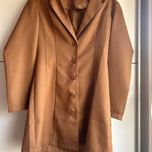 Kavaj/blus - En super fin kavaj från Shein och är helt oanvänd. Storlek S