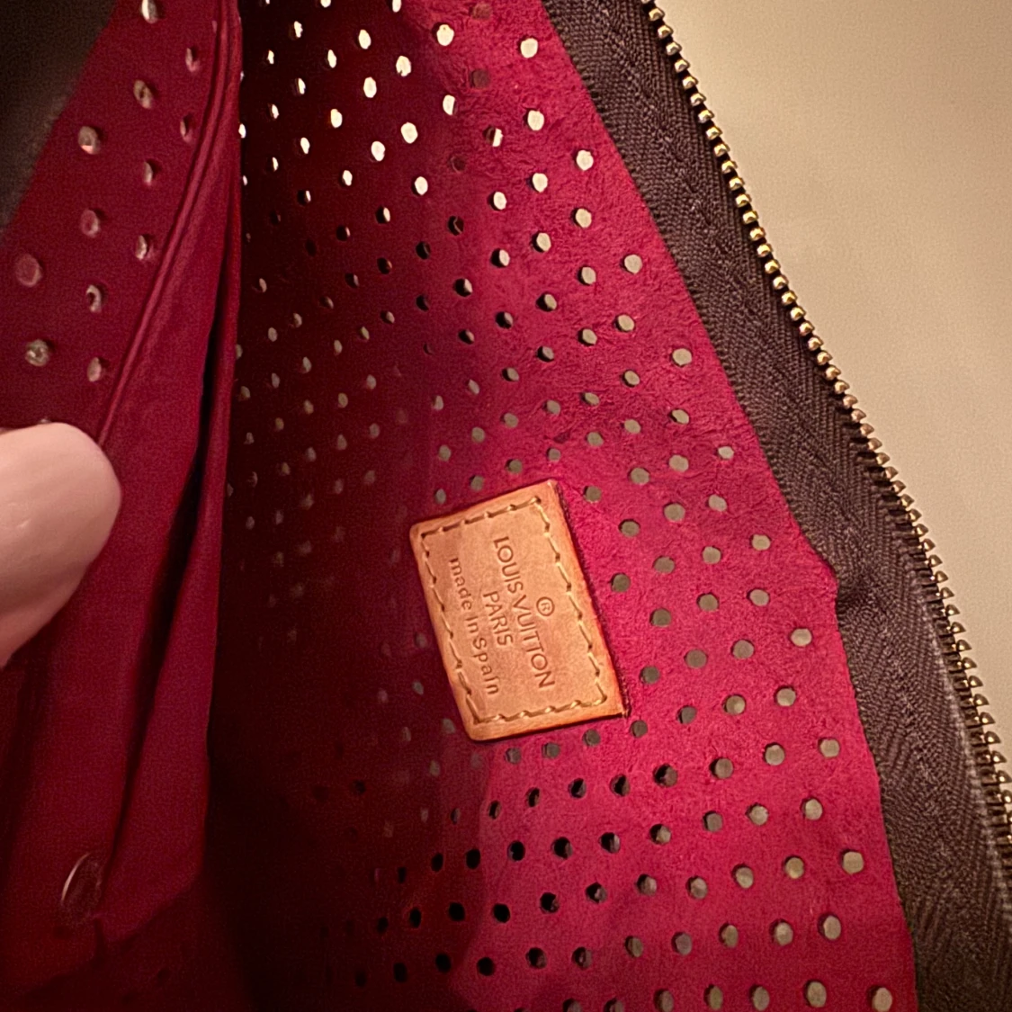 Louis Vuitton väska  - 93