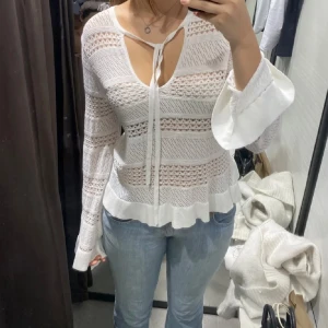 Zara stickad tröja - Säljer min Zara stickade tröja❤️