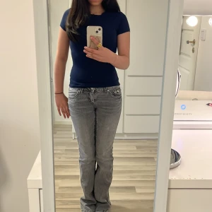 Marinblå Soft touch tröja - Marinblå tröja ifrån ginatricot perfekt nu till sommaren