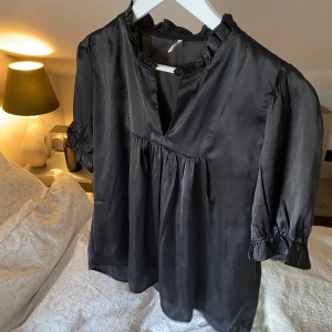 Blus  - Supergullig blus från Zalando💗