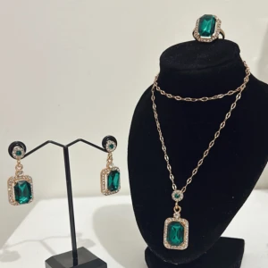 Beautiful Green Stone Set  - Very beautiful green stone set with gift box