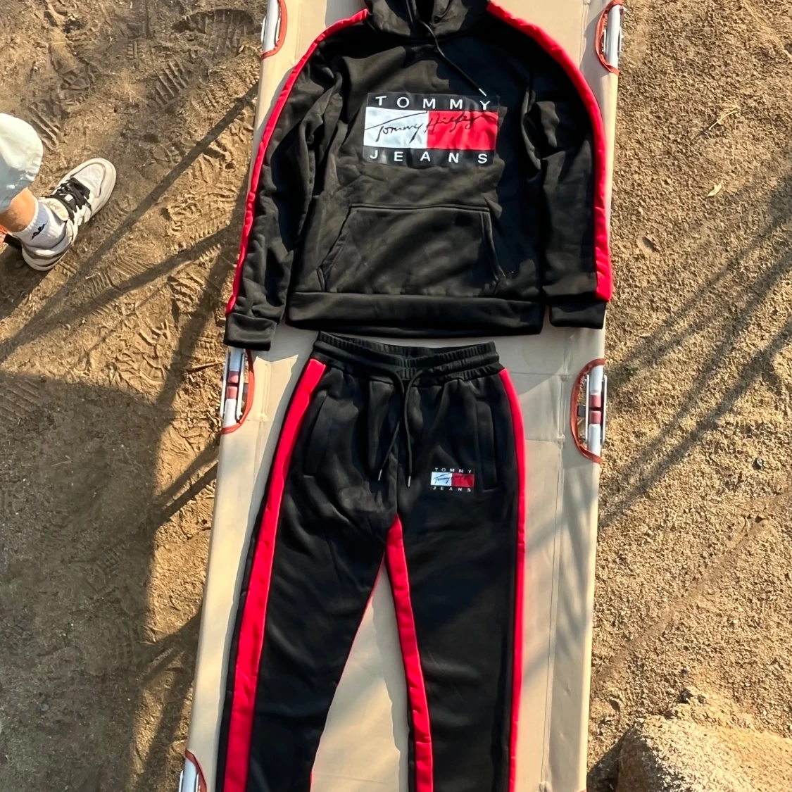 Tommy Jeans tracksuit - 90