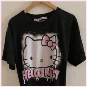 Oversized Hello Kitty tröja - Super mysig & söt Hello Kitty tröja ♡ Perfekt som pyjamaströja 💕