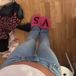 Super fina Low waist jeans från lager 157! Köpta för 500💞 skriv vid frågor osv!❣️