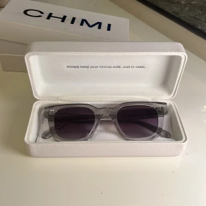 Chimi - Säljer mina helt intakta gråa 04or från chimi, då de inte längre kommer till användning. Den enda defekten är självaste påsen som de ligger i som är lite smutsig ☺️ Skriv om fler frågor