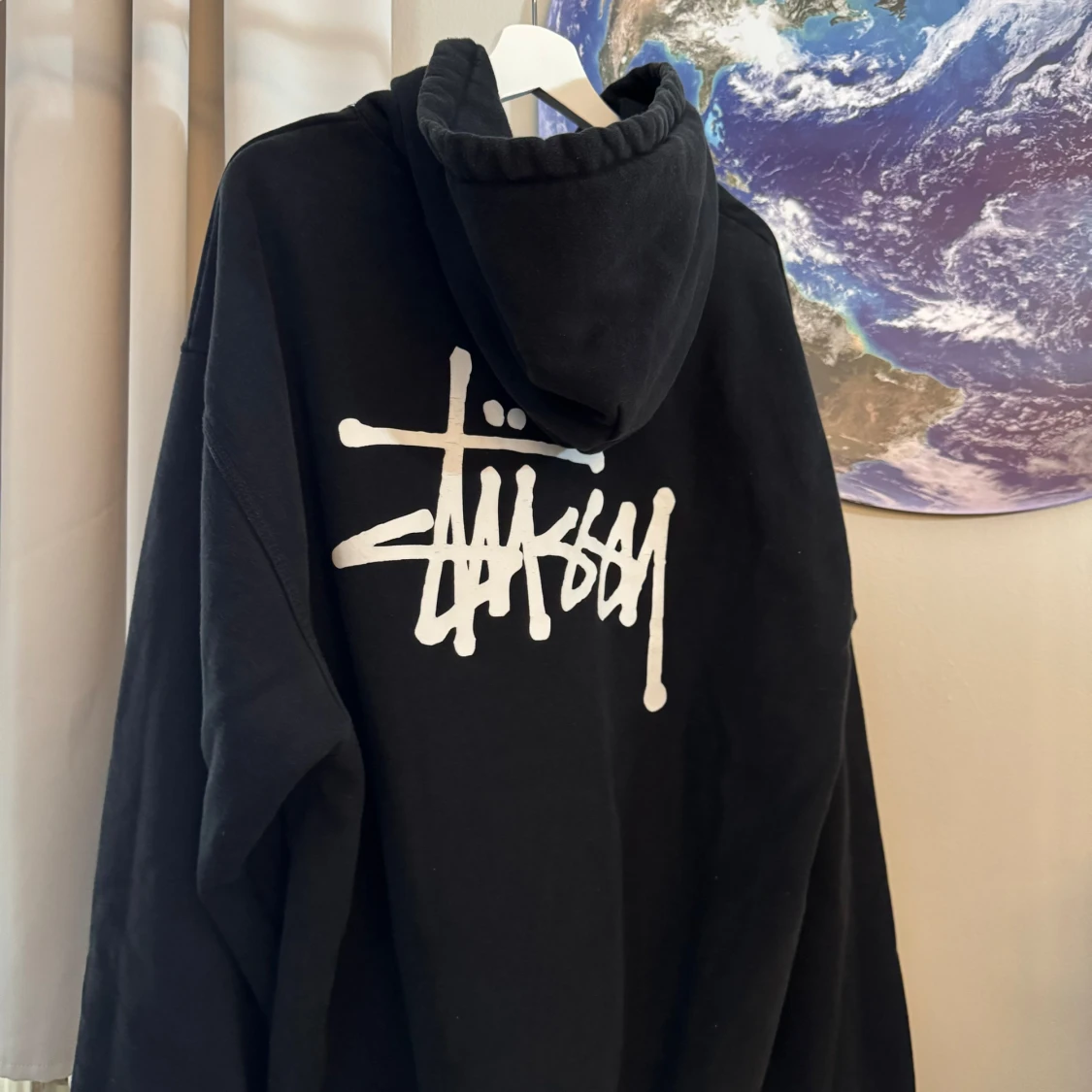 Svart hoodie från Stüssy - 90