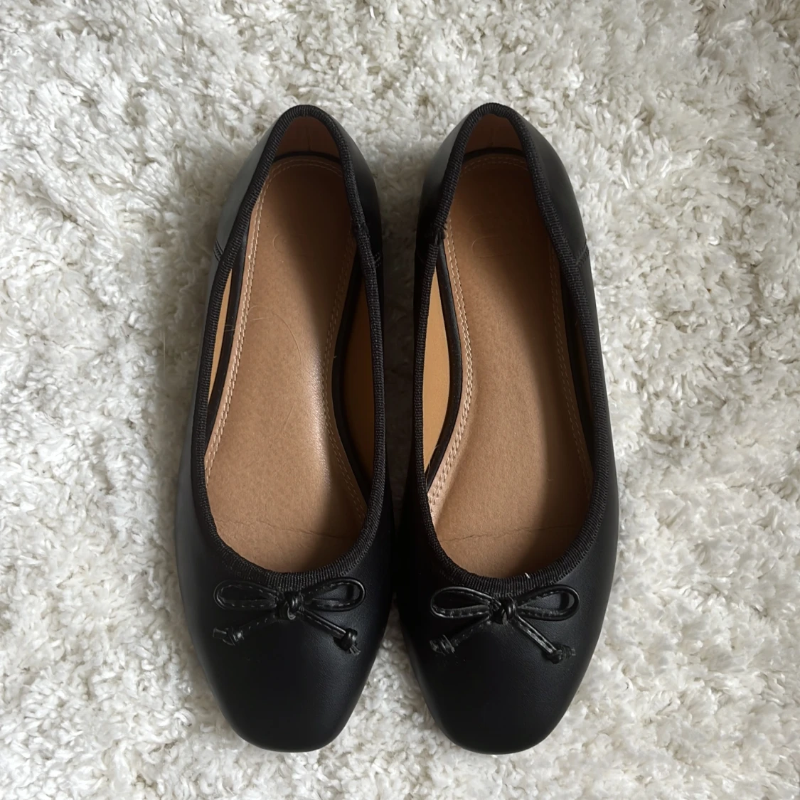 Svarta ballerinaskor