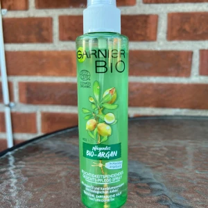 Oanvänd Garnier Face mist. 150 ml - Se bilder :)