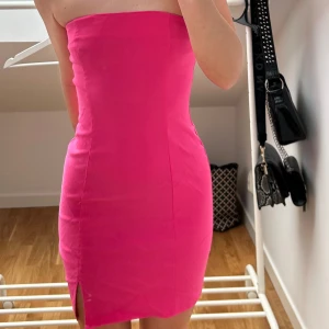 NLY TREND klänning - Klänning från Nelly som inte används längre. 🩷