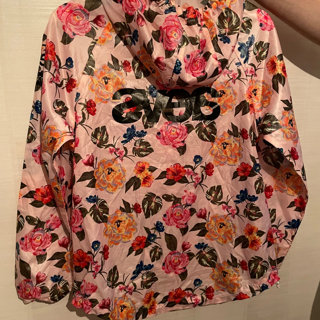 Riktigt snygg Svea tunn jacka/anorak. Strl XS - 93