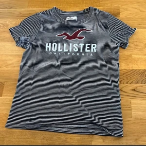 T-shirt från hollister  - Stl S knappt använd. I mycket bra skick