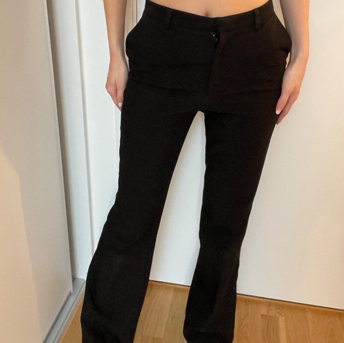 Svarta kostymbyxor  - 90