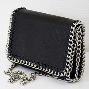 säljer min tiamo - KNAPPT!!!! använd, använt kanske 4 gånger och jag köpte den ny, så nyskick 100%