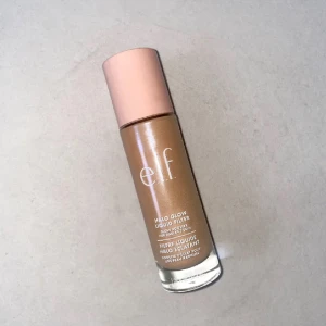 Elf cosmetics Halo glow - Som titeln säger ❤️