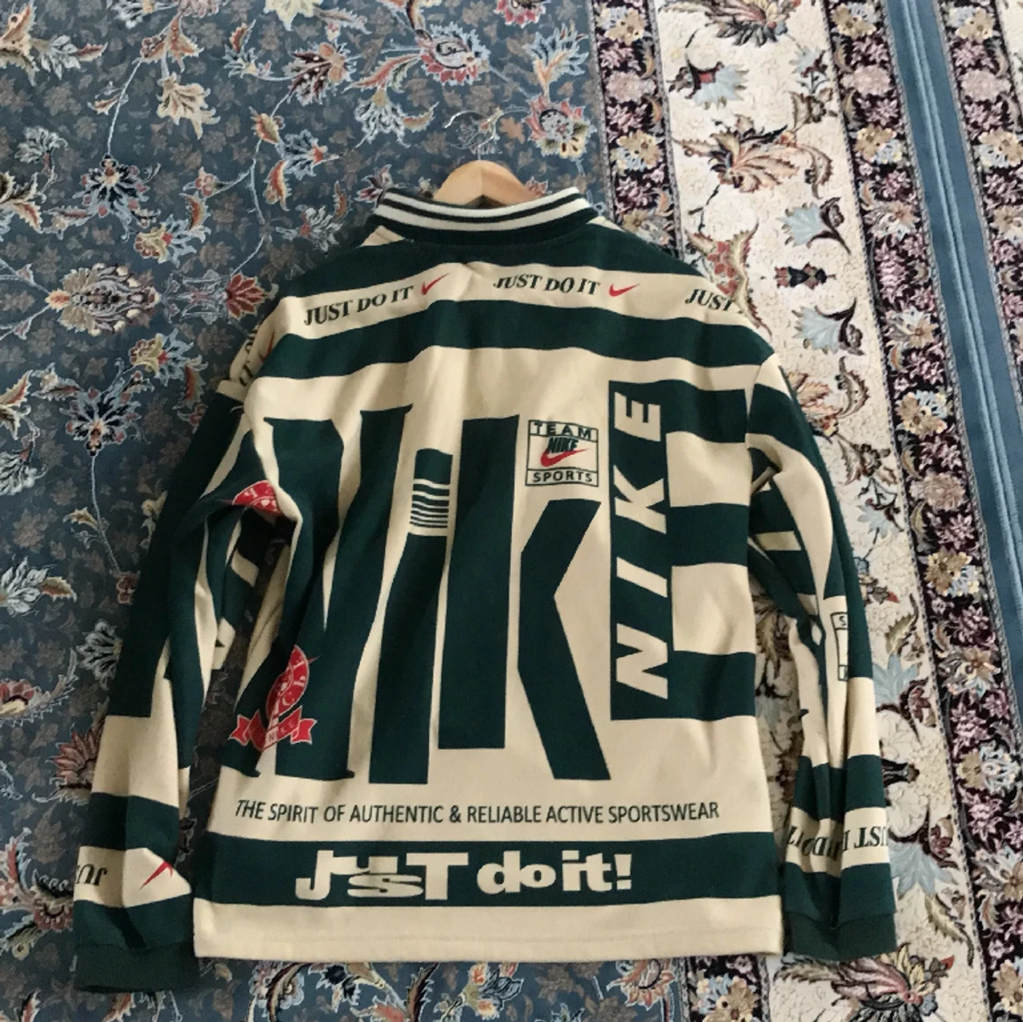 En vintage Nike tröja  - 90